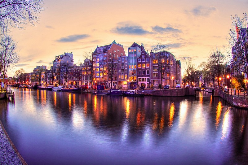 אמסטרדם באור הדמדומים