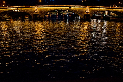 אורות פריז על ה- Seine