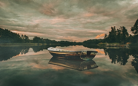 The boat | טבע סירה שמיים אירופה אגם יער
