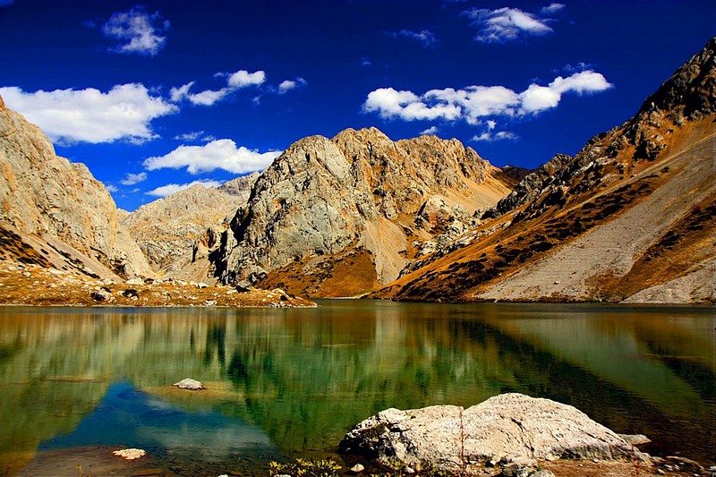 אגם בקירגיסטן