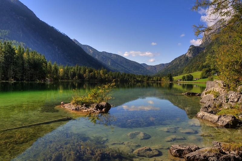 רדוד וצלול | אגם   אבנים   עצים   הרים   צמחי מים   נוף