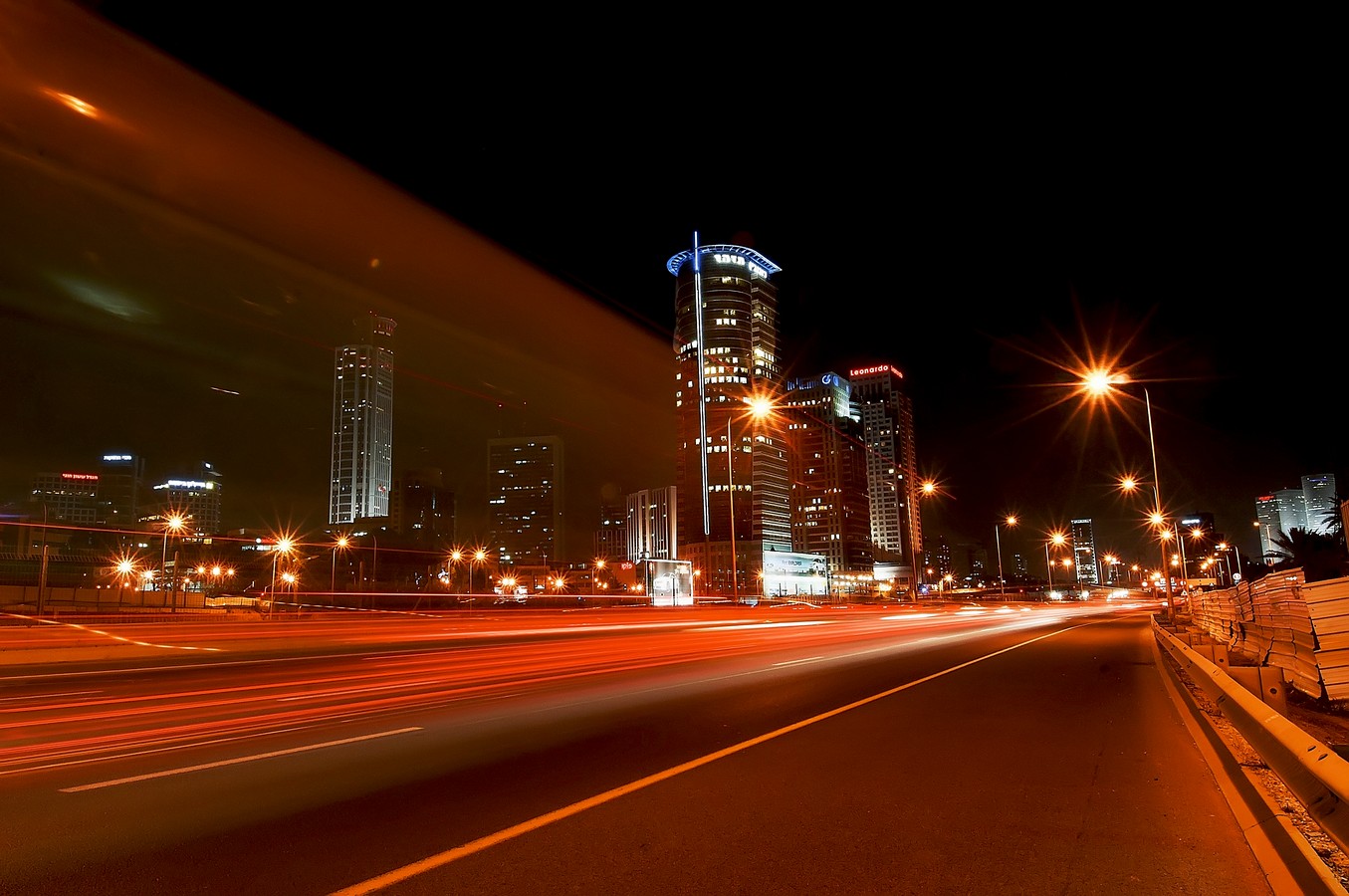 ‫שלום ניסימי‬‎