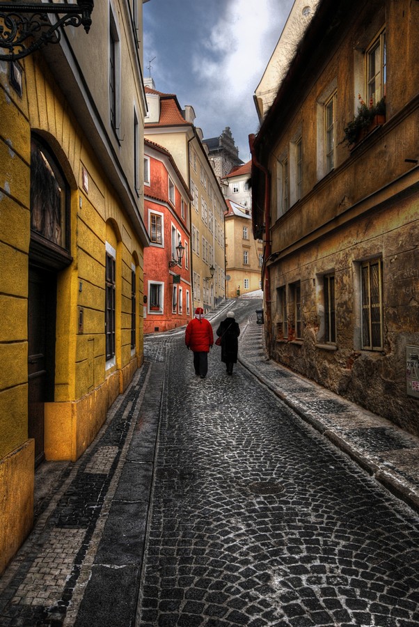 יגאל  אזולאי