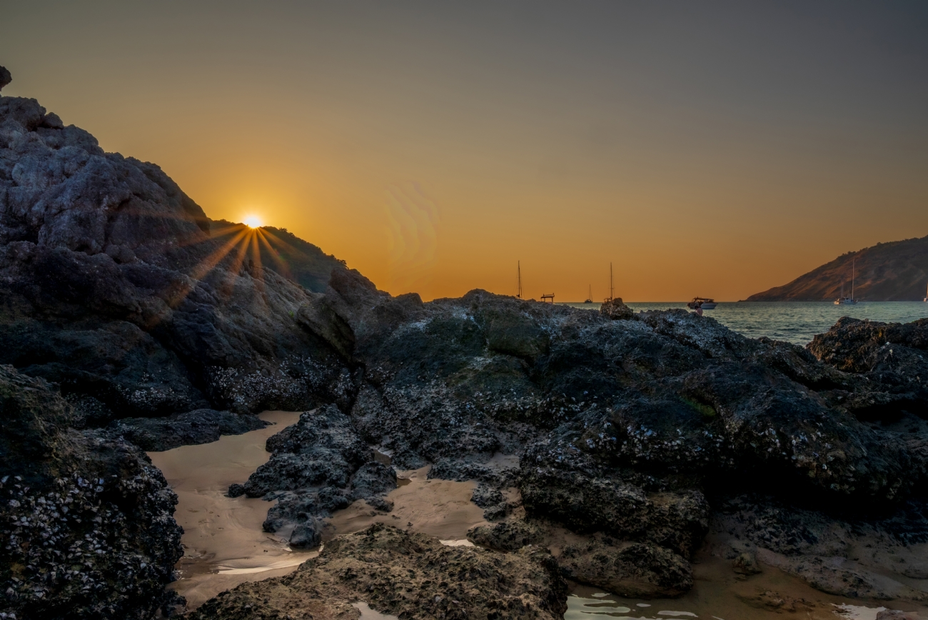 השמיים מדברים באלף צבע
