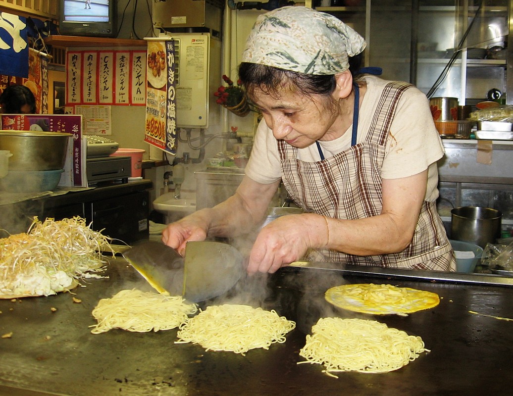 עדי אהרוניאן