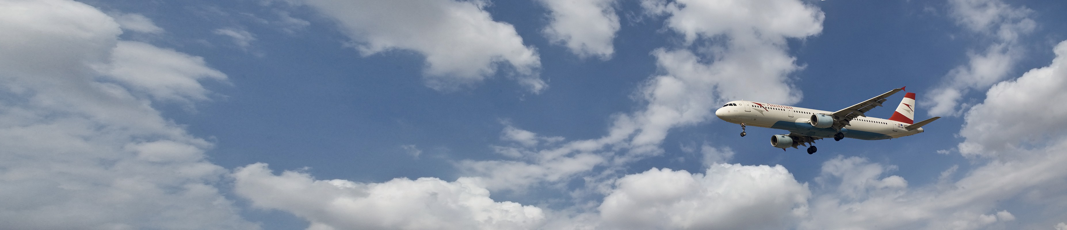 באוויר | שמיים עננים מטוס תעופה פנורמה