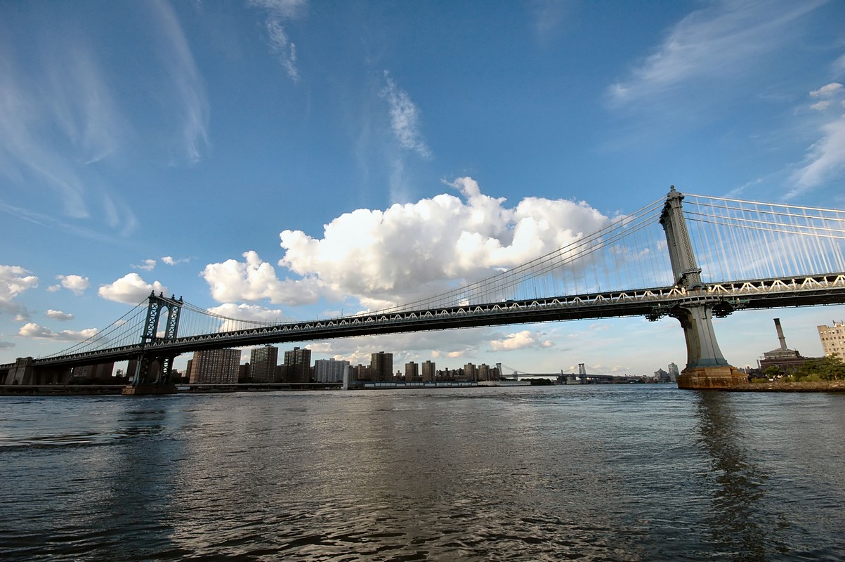 שמיים כחולים