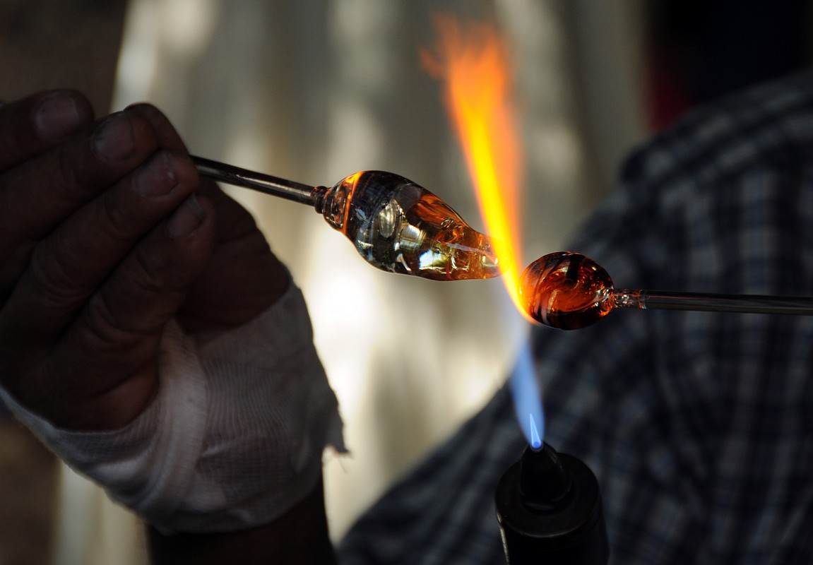 אבי אלמוזנינו