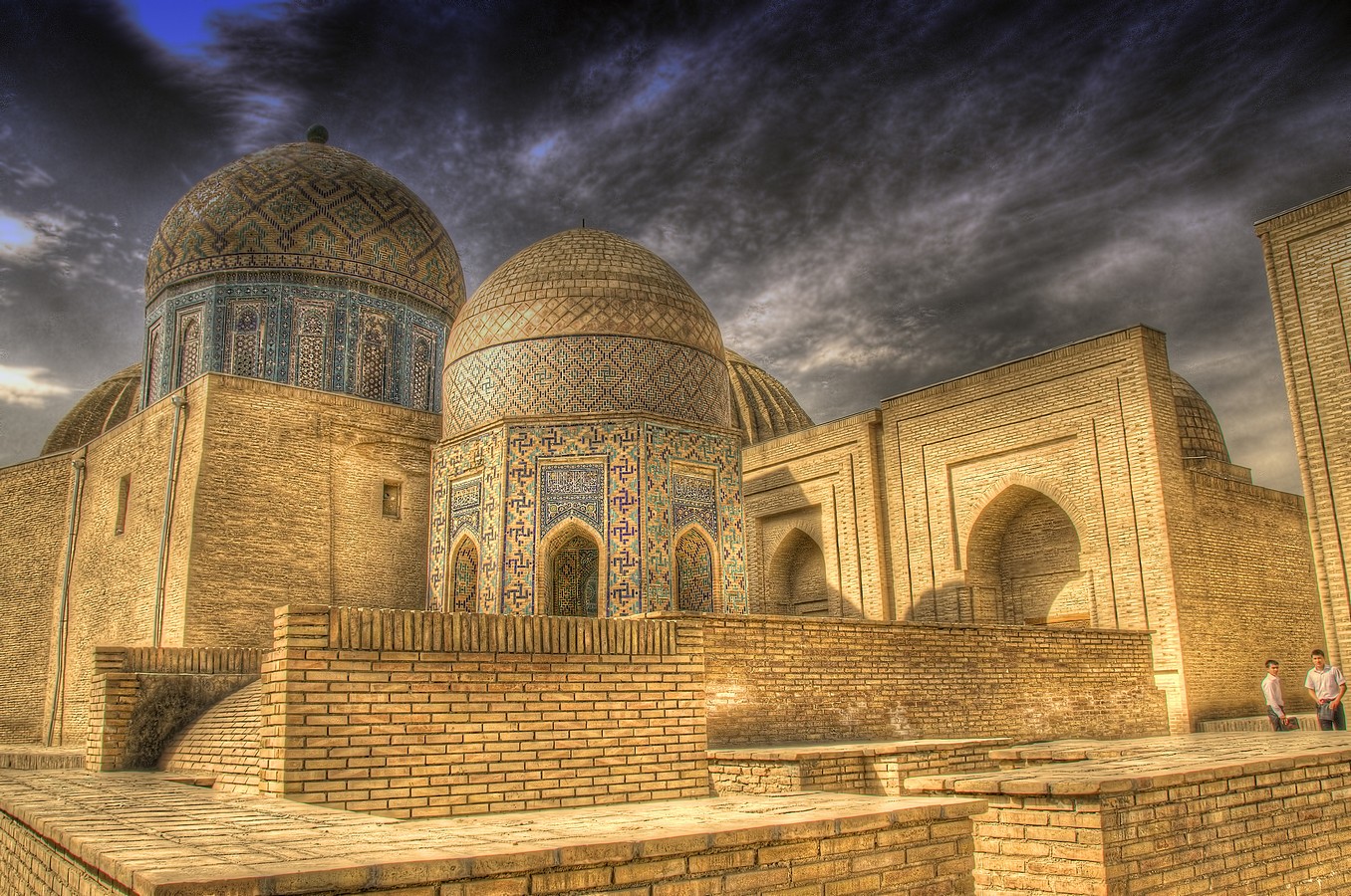 פיני  אביבי