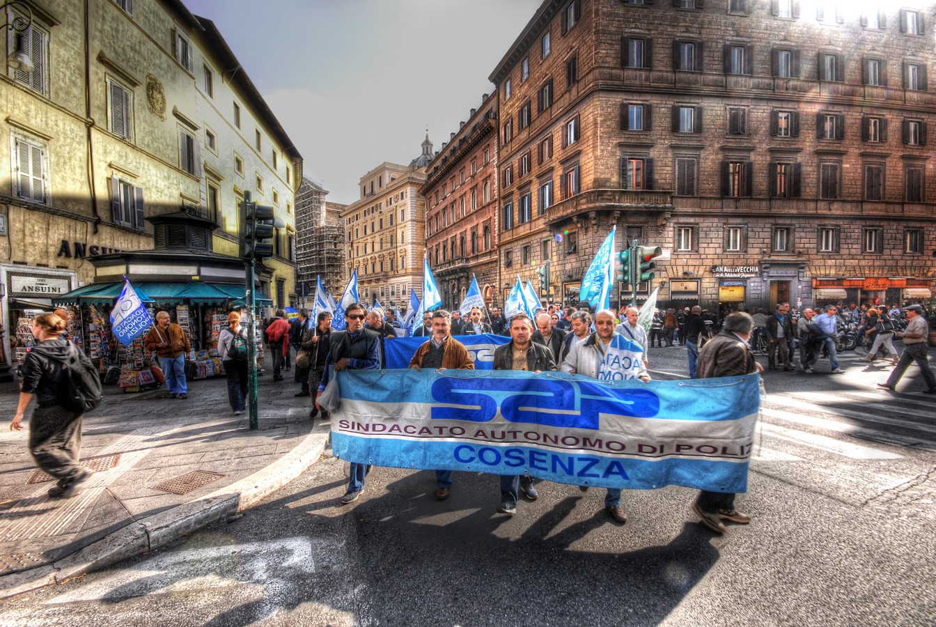 יגאל  אזולאי