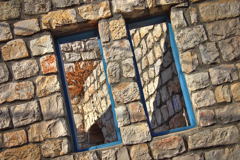 מבט אל מבעד לזמן...