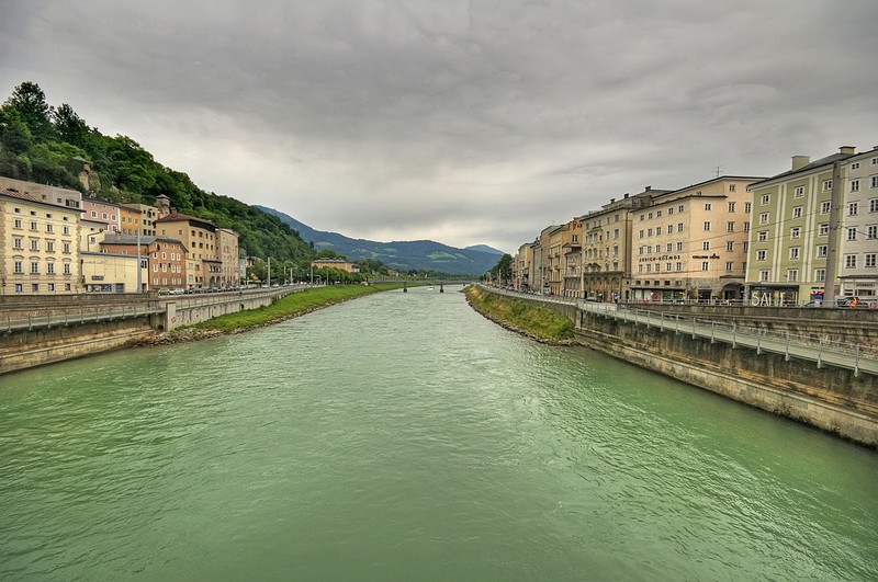 חצוי לשניים