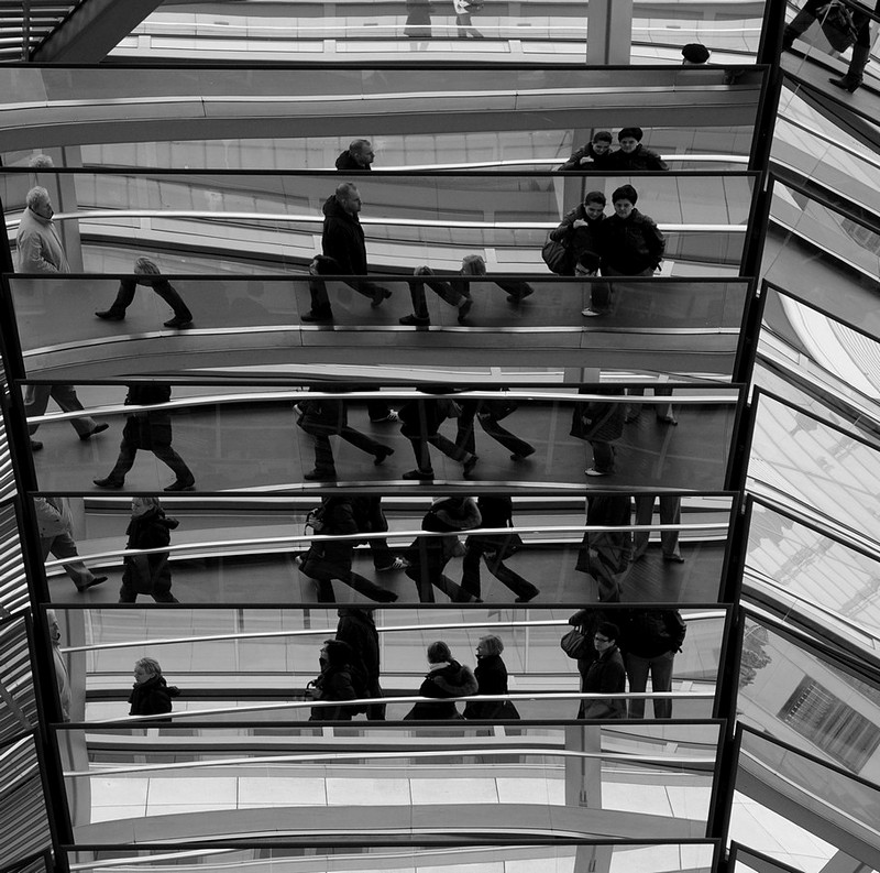 אנשים נחתכים