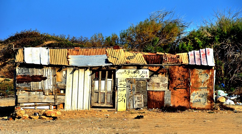 חולצים לפני שנכנסים