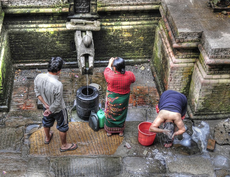 משמרת צניעות בבית מרחץ