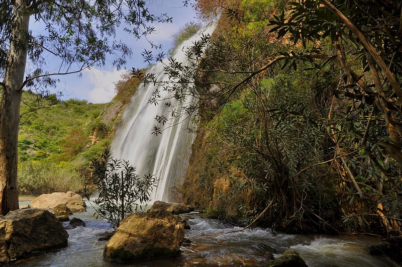 Tahana waterfall