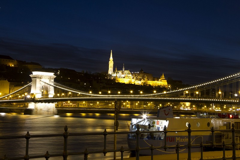 בודפשט בלילה