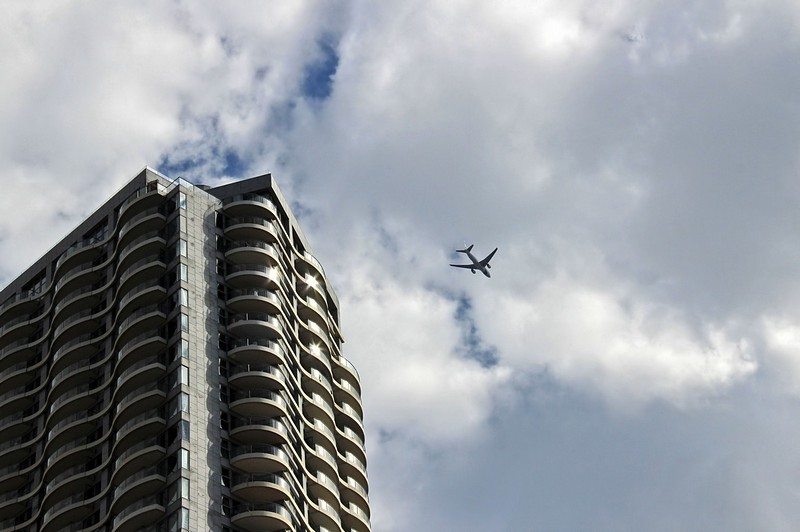 "רד אלינו אווירון ..."