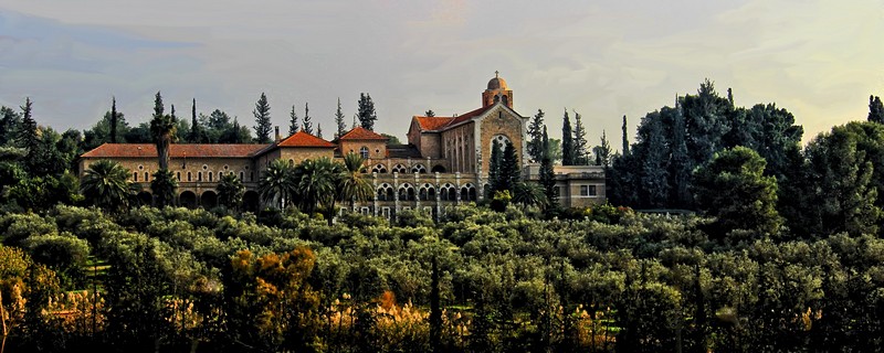 מנזר השתקנים, לטרון