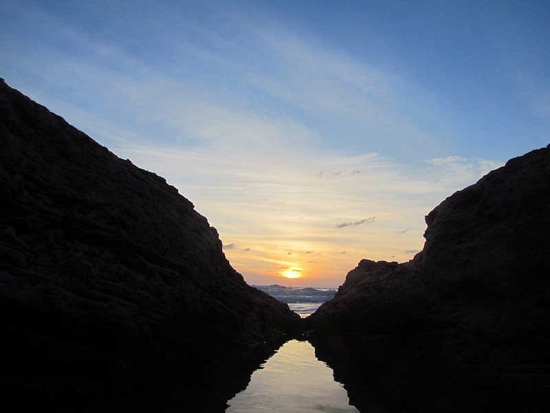 בלגונה ביינות לסלעים