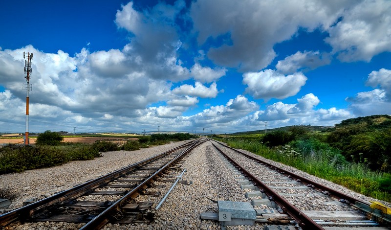 לאן נמשכת המסילה