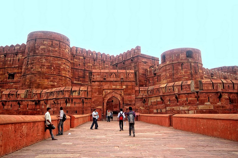 ה"מבצר האדום"  באגרה