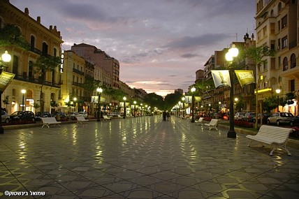 Tarragona at night