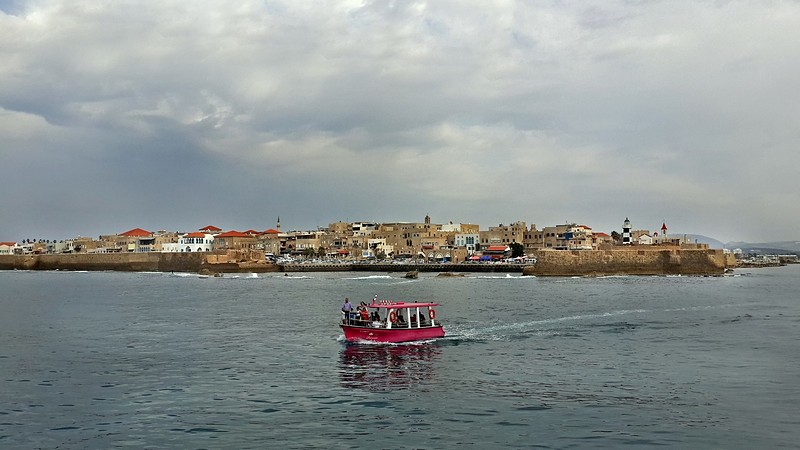 מסביב לחומות