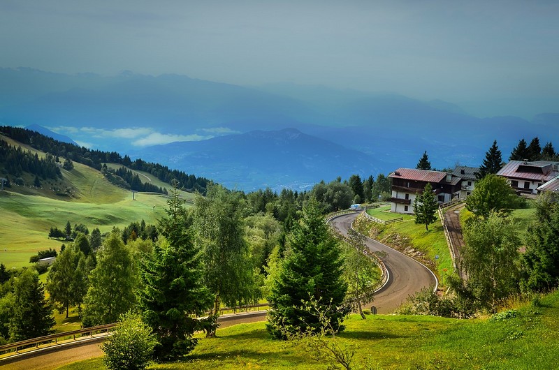 הדרך אל הכפר