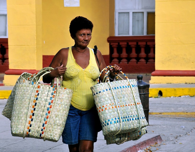 סלינו על כתפינו