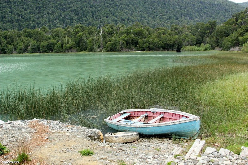 הסירה הבודדת
