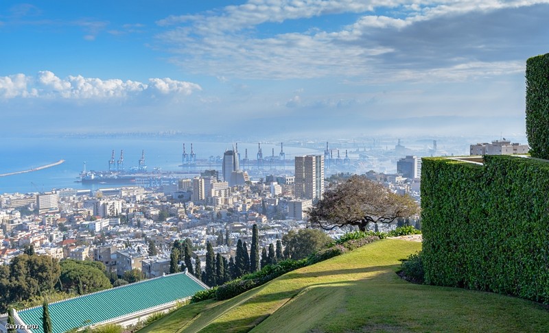 מבט אל הנמל