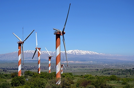 טורבינת רוח והחרמון
