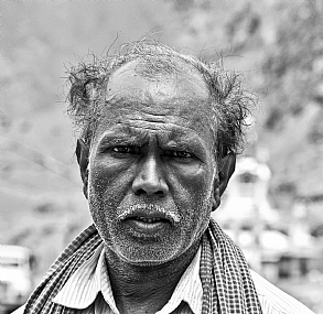 פורטרט ב-ש/ל /19