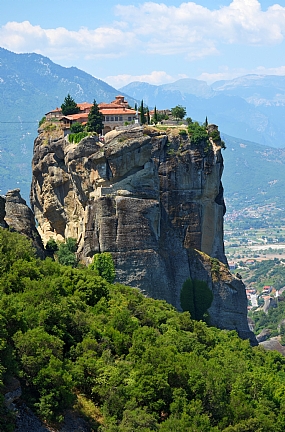המנזרים התלויים יוון