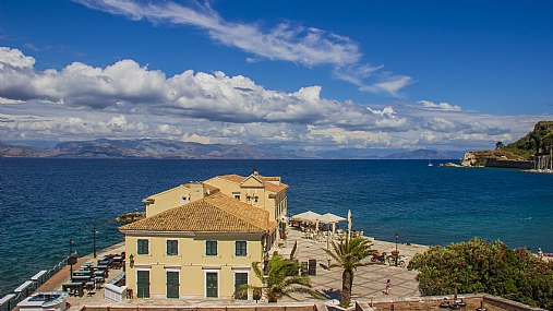 בתים על הים