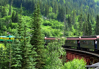 טו טו הנה באה הרכבת
