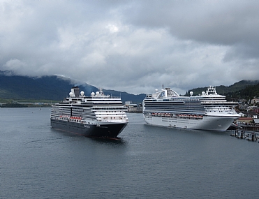 מלונות צפים