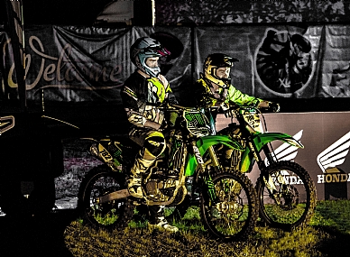 רק אחד זוכה