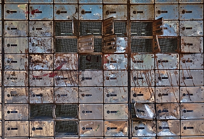 הדוור לא מצלצל פעמיים