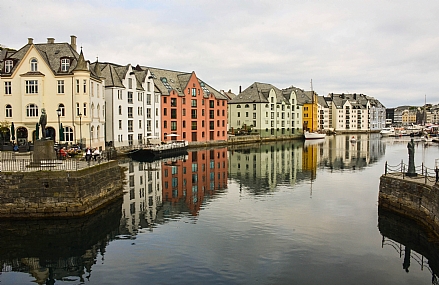 בפיורדים הנורבגים