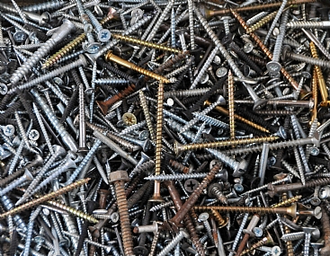 חסר כאן בורג