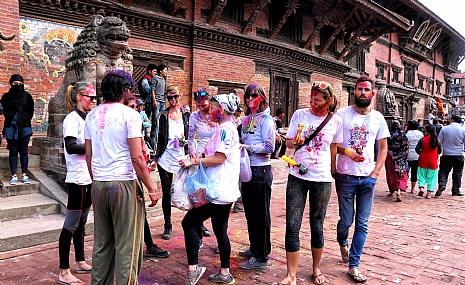 פסטיבל Holi, קטמנדו