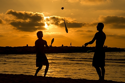משחקים בשקיעה
