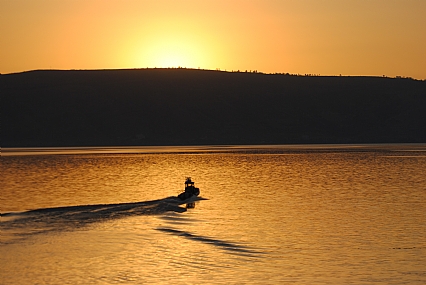 משטרה בשקיעה בכנרת 2