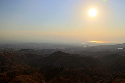 זריחה בהרים