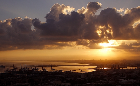 בוקר אור יום חדש