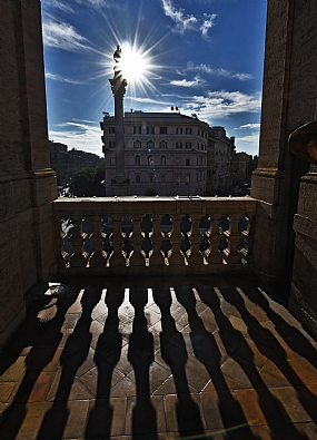 משחקי אור וצל