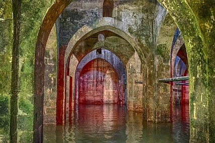 בריכת הקשתות