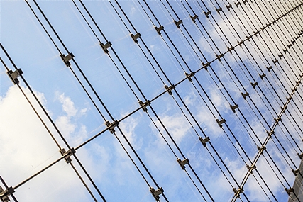 קיר זכוכית מבפנים